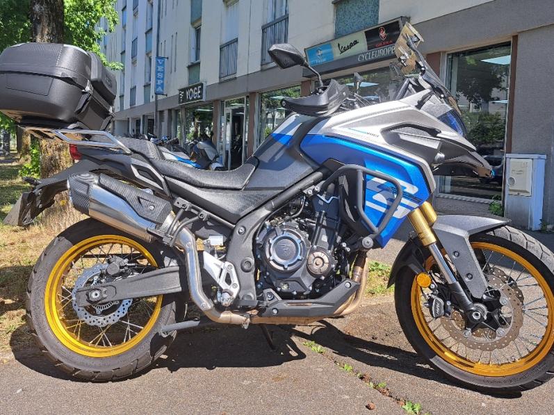 VOGE 525 DSX COMME NEUVE + Top case