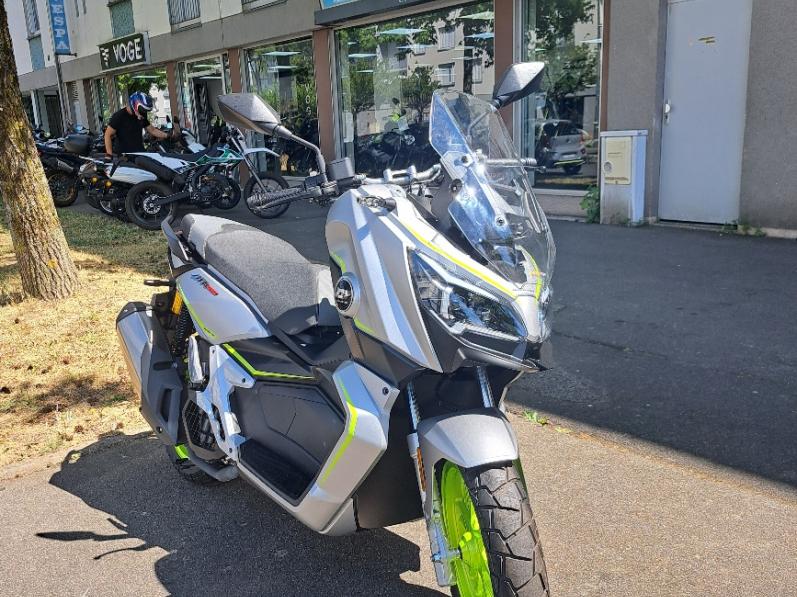 QJ MOTOR ATR 125