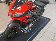 ????Aprilia Tuono 125 rouge – 1 100  de réduction – Financement possible : 84/mois sur 48 mois????